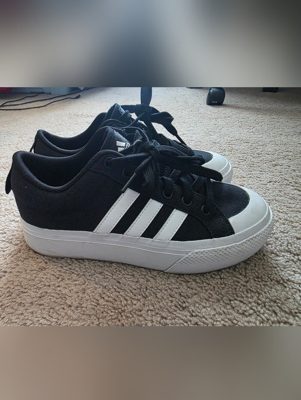 Adidas Bravada 2.0 Platform Skateboarding Shoe IE2310 Black White Women Size 6